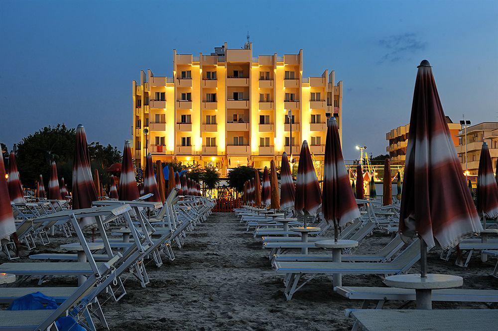 Hotel Life Rimini Exterior foto